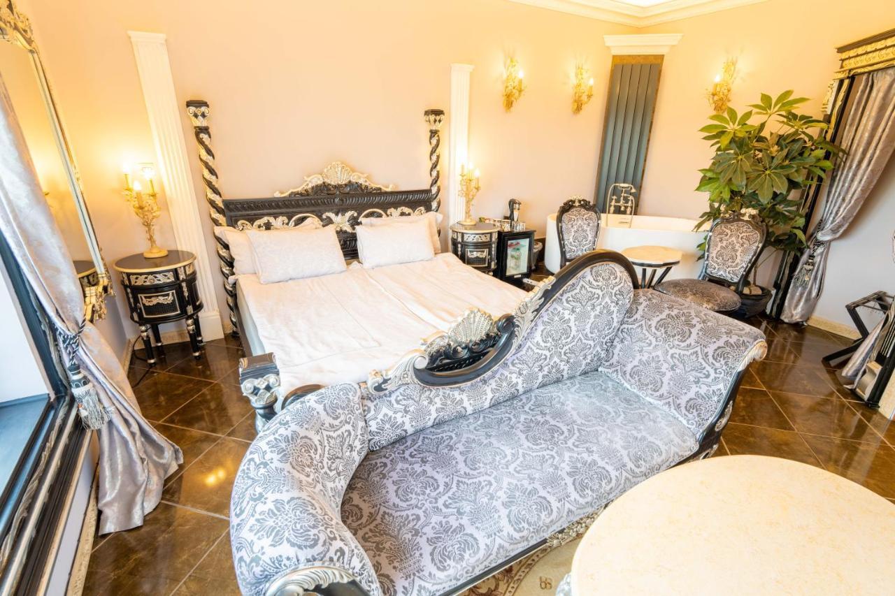 Ferndale Luxury Boutique